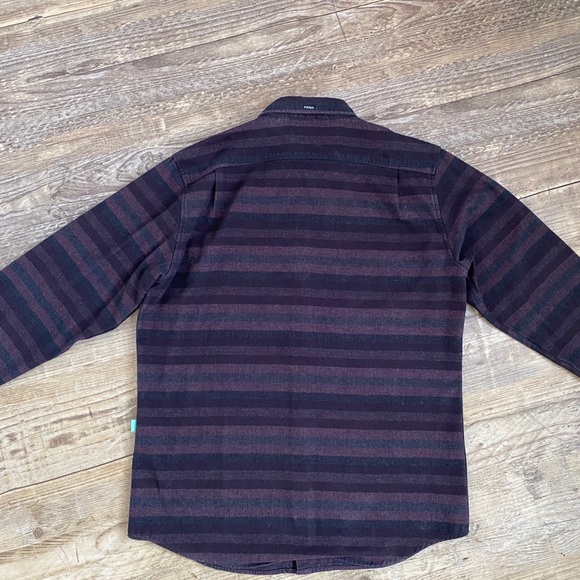 VISSLA Plaid Button Up - Picture 5 of 7